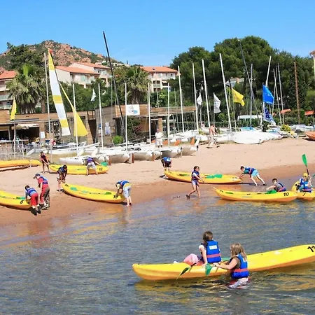 Bel F2 Proche Et Commerces Saint-Raphaël
